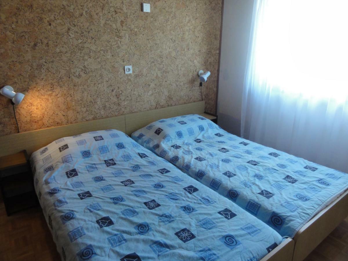 Nice And Cozy Apartment Ferry In Medulin Extérieur photo